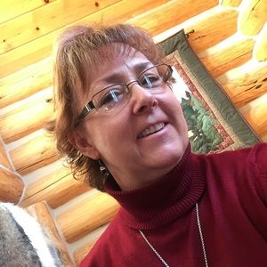 Meet your Posher, Cynthia